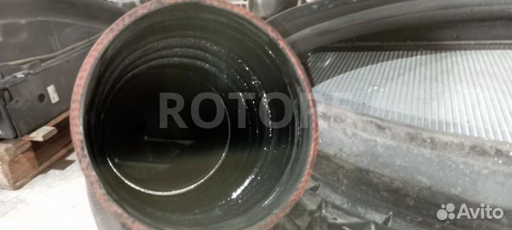 Патрубок интеркулера правый Mercedes-Benz Actros