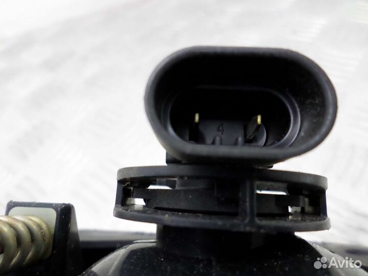 Фара противотуманная правая Lincoln Navigator 2