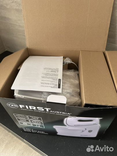 Миксер кухонный с чашей