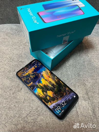 HONOR 10 Lite, 3/32 ГБ