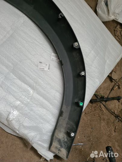 Накладка крыла передняя правая Land Rover