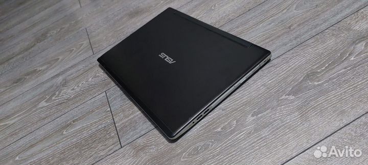 Ноутбук asus K56CB core i3