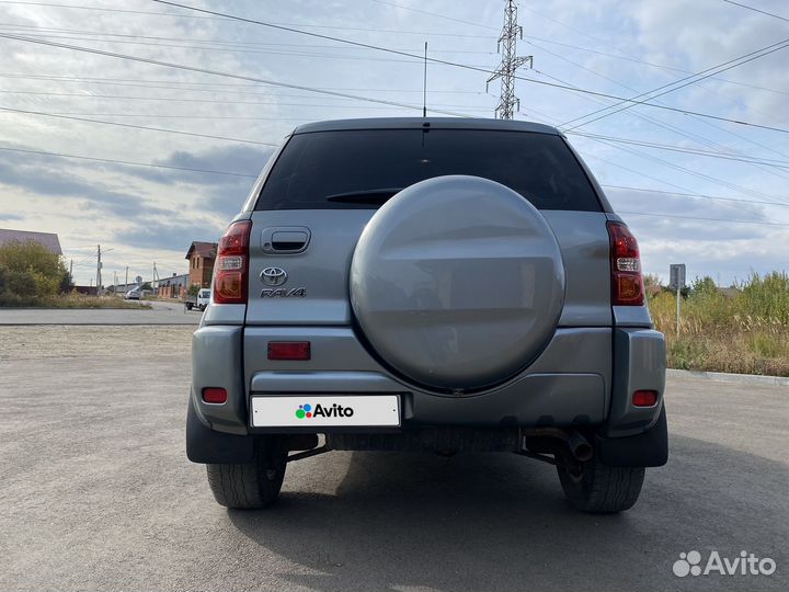 Toyota RAV4 2 AT, 2005, 108 000 км