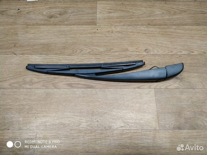 Поводок заднего стеклоочистителя Toyota Land