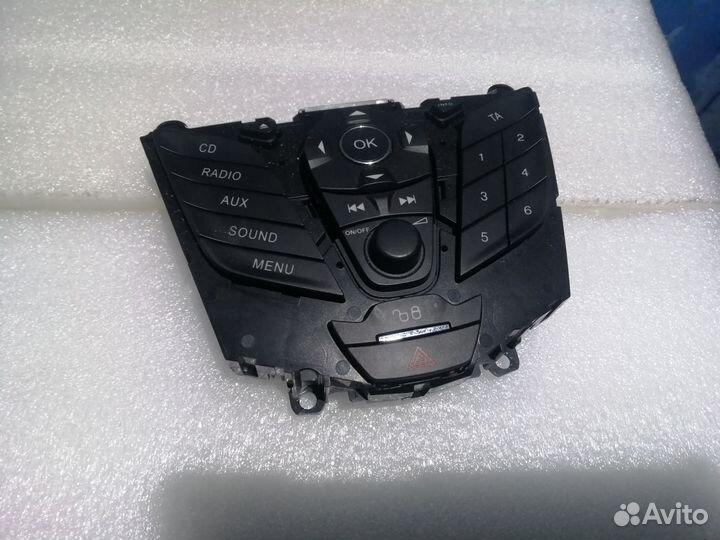 Панель управления магнитолой Ford Focus 3 C-Max
