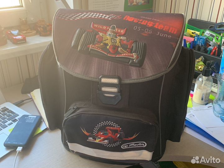 Школьный ранец