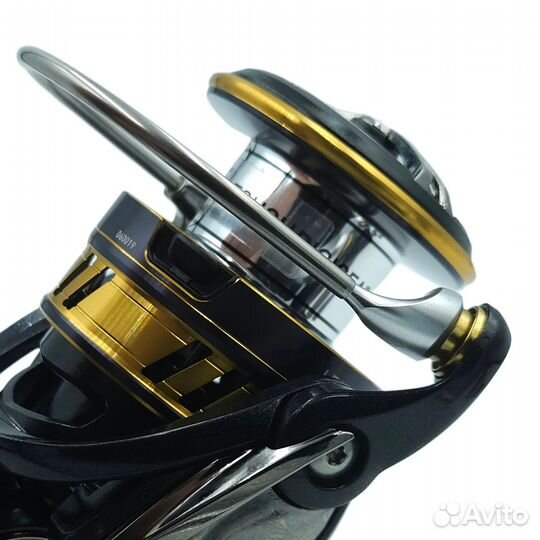 Катушка безынерционная Daiwa Legalis LT 4000D-CXH