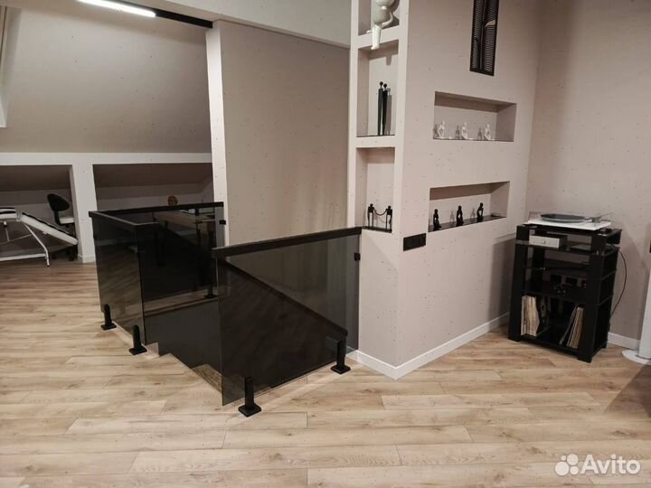 Перила для лестниц из стекла