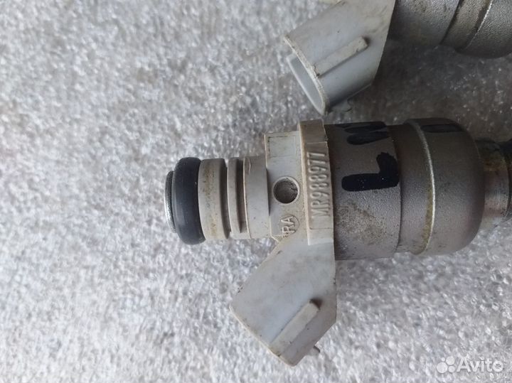 Форсунка топливная Mitsubishi Lancer 10 1.5