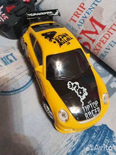 Машинка на пульте управления