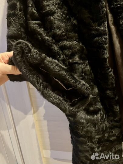 Шуба каракулевая