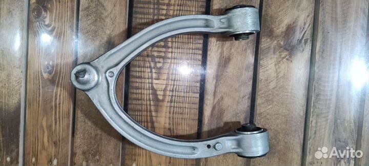 Рычаг подвески передний верхний правыйMercedes