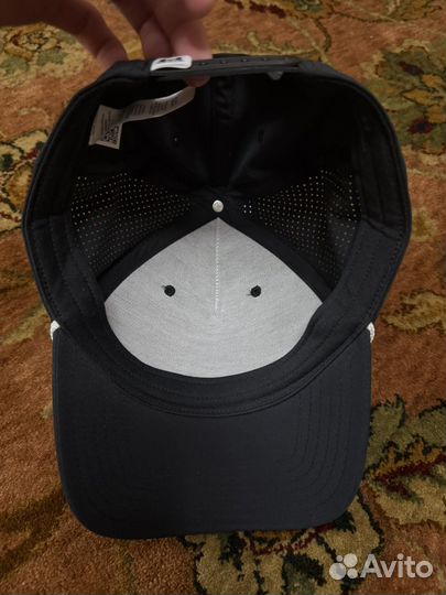 Кепка under armour