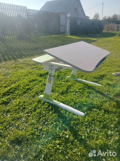 Растущая парта для школьника