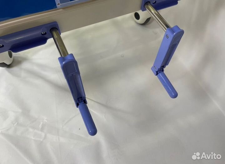 Медицинская кровать для лежачих больных