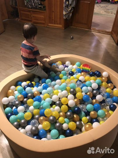 Бассейн с шариками