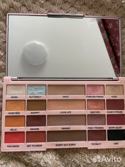 Палетка теней revolution