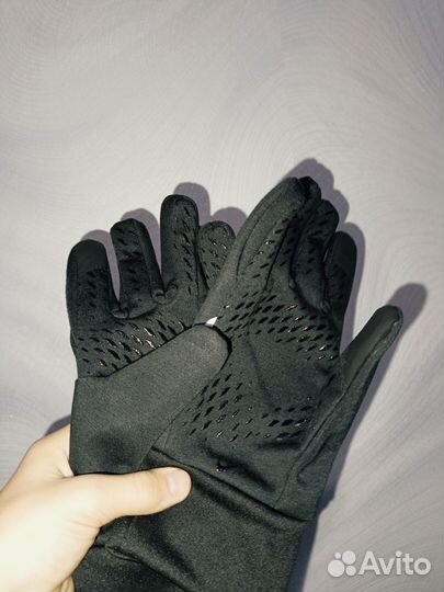 Перчатки Nike HyperWarm