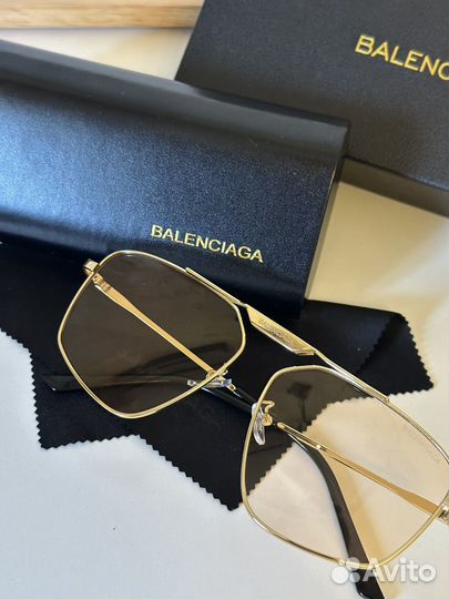 Солнцезащитные очки balenciaga