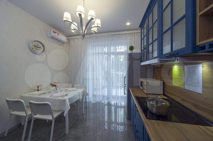 2-к. квартира, 65 м², 2/8 эт.