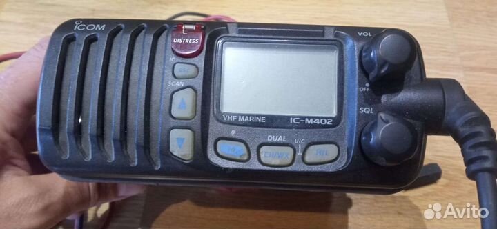 Морская укв радиостанция IC-M402