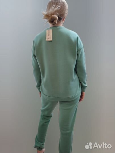 Спортивный костюм женский новый