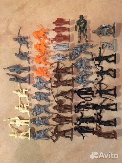 Солдатики СССР и 90-х