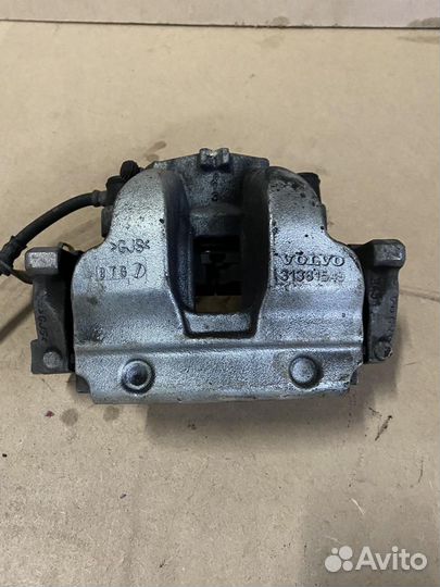 Вольво XC90 суппорт тормозной 36010013 36010012