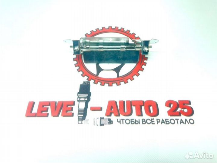 Ручка двери багажника Toyota / Hiace 106 / 178