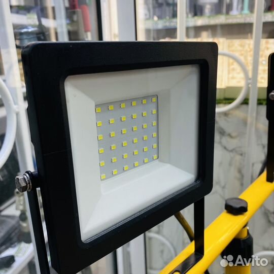 Светодиодный прожектор Li-503