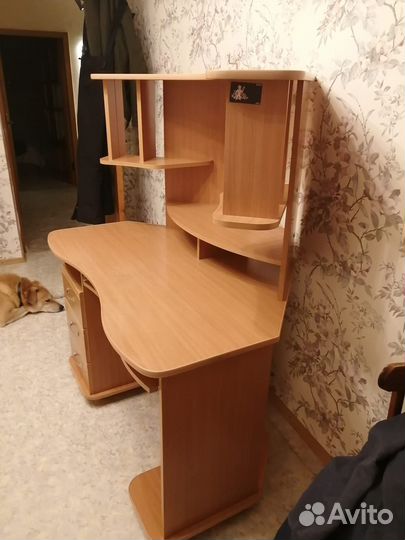 Компьютерный стол