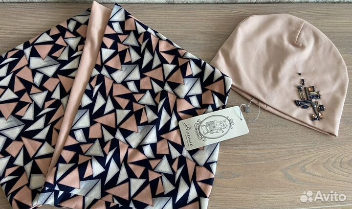 Комплект шапка и снуд