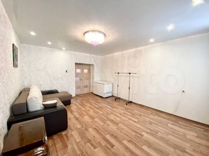 2-к. квартира, 70 м², 2/2 эт.