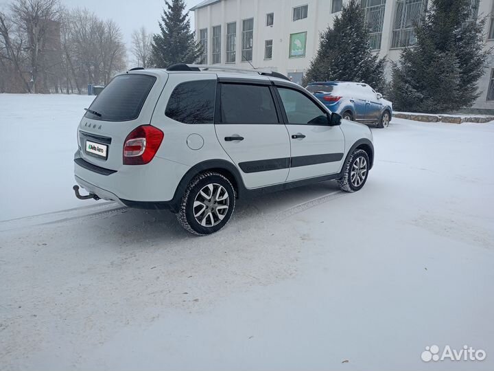 ВАЗ Granta Cross 1.6 МТ, 2023, 13 000 км