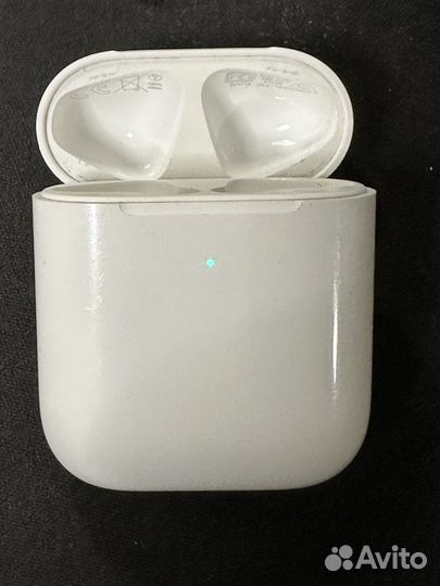 Беспроводной кейс AirPods 2 Wireless Charging