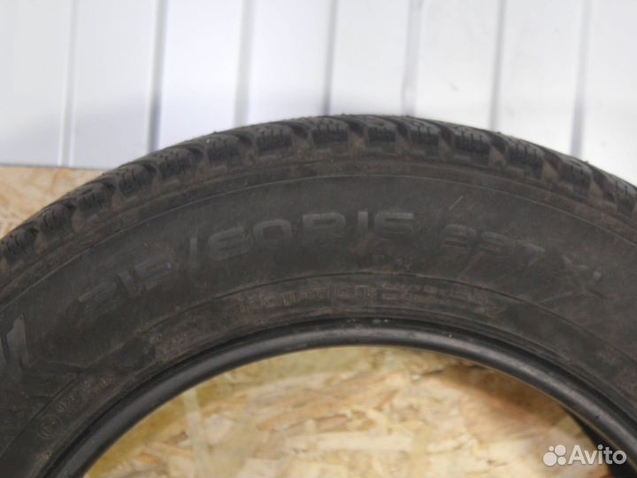 Nokian Tyres Hakkapeliitta 8 215/60 R16 99T