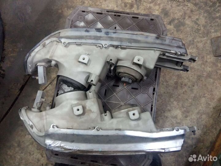 Продам Фару переднюю Honda Accord Inspire