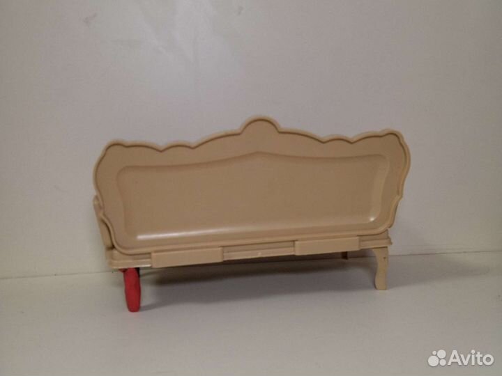 Домик кукольный