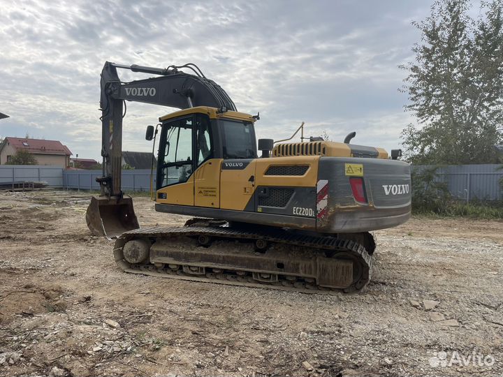 Гусеничный экскаватор Volvo EC220DL, 2017