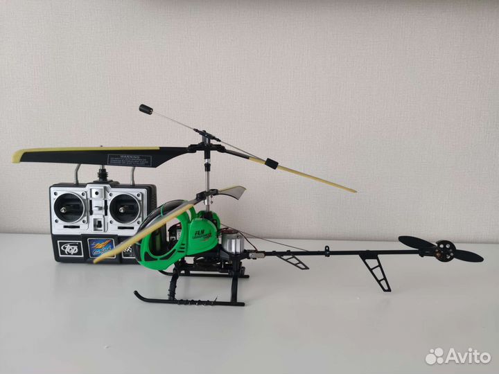 Радиоуправляемый вертолет большой