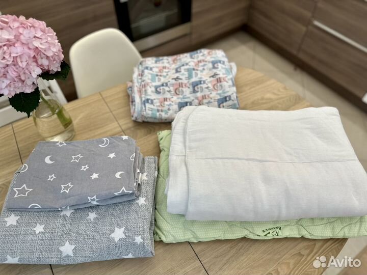 Детские одеяло, подушка + постельное
