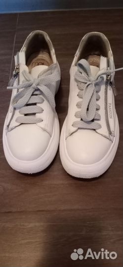 Кроссовки женские 40 размер бу