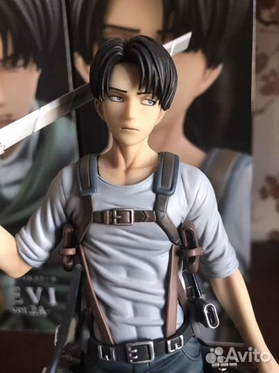 Атака титанов. Фигурки Леви Аккермана