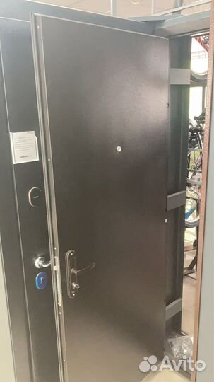 Дверь входная новая в наличии
