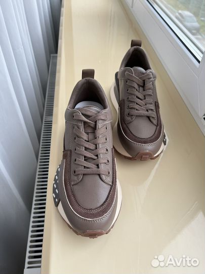 Кросовки женские кожаные размер 36