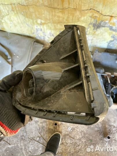 Накладка бампера передняя правая Hyundai Solaris