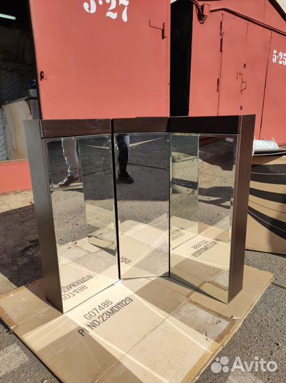 Шкафчик угловой новый