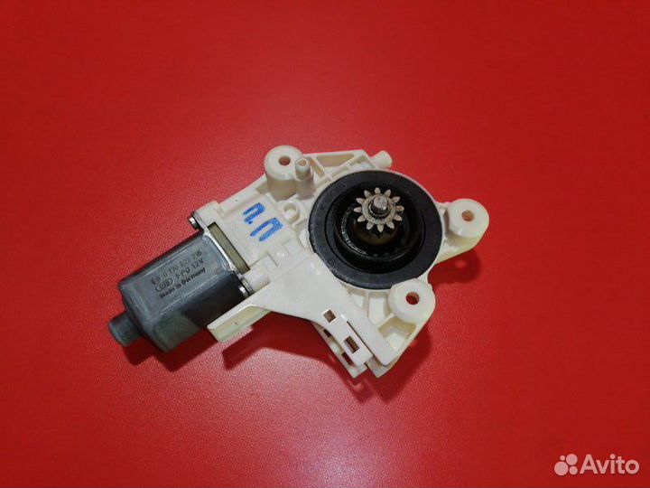Моторчик стеклоподъемника передний правый Ford