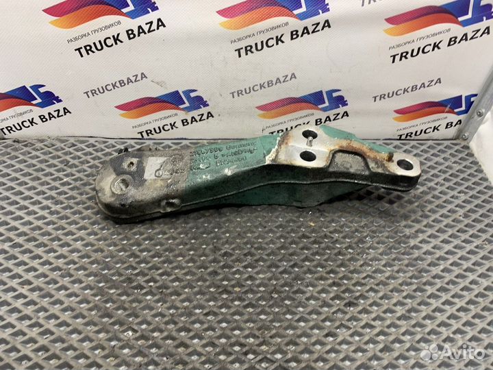 Кронштейн двигателя передний Volvo FH