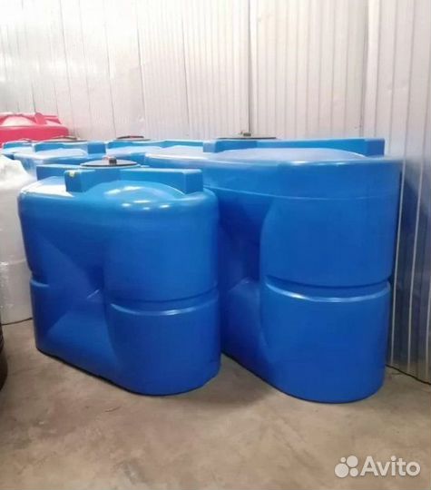 Пластиковая емкость